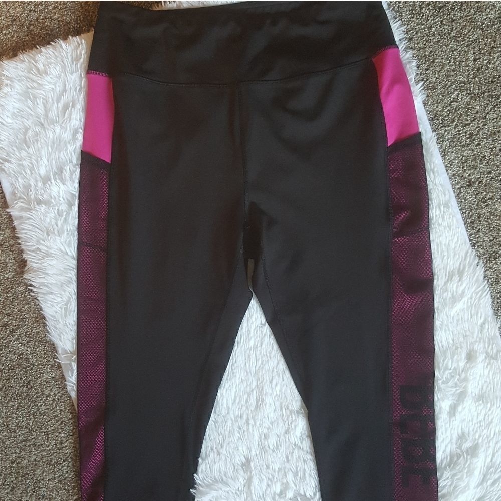 Bebe Sport Leggings Black Pink Mesh Side Wicking‎ Crop Pockets Women’s Size 2X